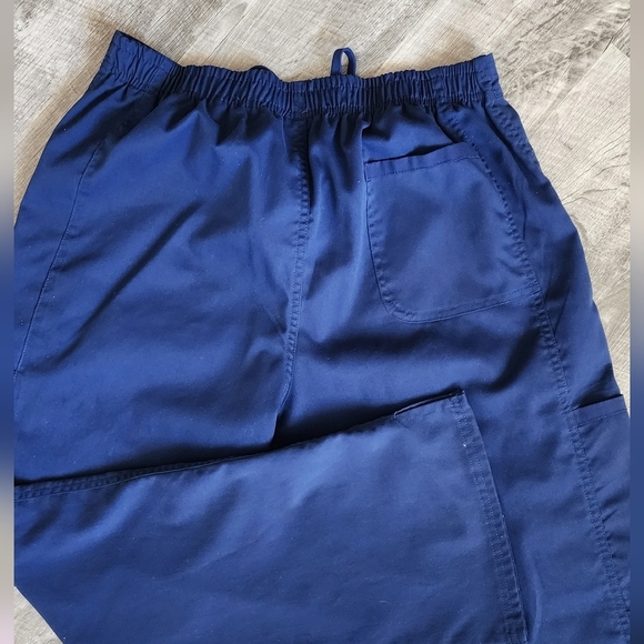 Cherokee Women's Navy Cargo Pants - Picture 4 of 5